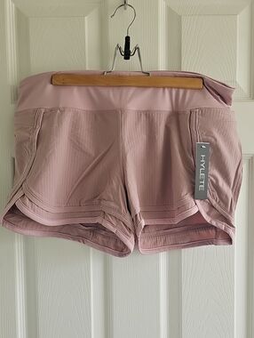 Hylete Light Blush Women's Athletic Iris Shorts